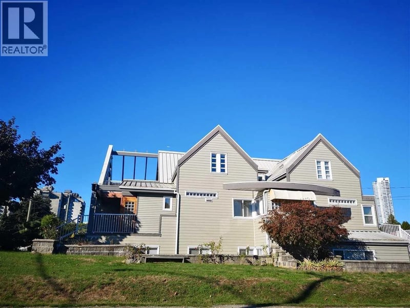 6990 WILLINGDON Avenue, Burnaby, British Columbia, V5J3R2, Burnaby, British Columbia — photo 1 of 5