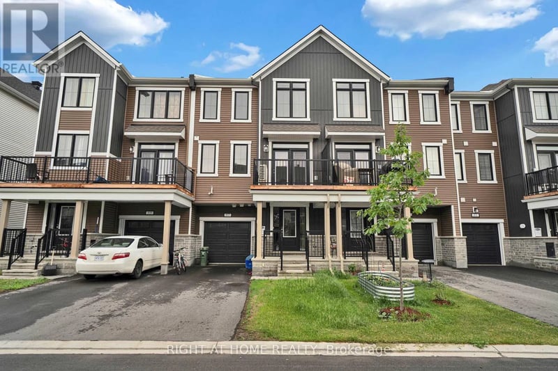 57 PLACETTE STITCH Mews, Ottawa, Ontario, K0A2Z0, Ottawa, Ontario — photo 1 of 5