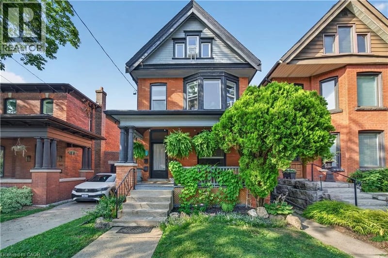 148 MARKLAND Street, Hamilton, Ontario, L8P2K5, Hamilton, Ontario — photo 1 of 5