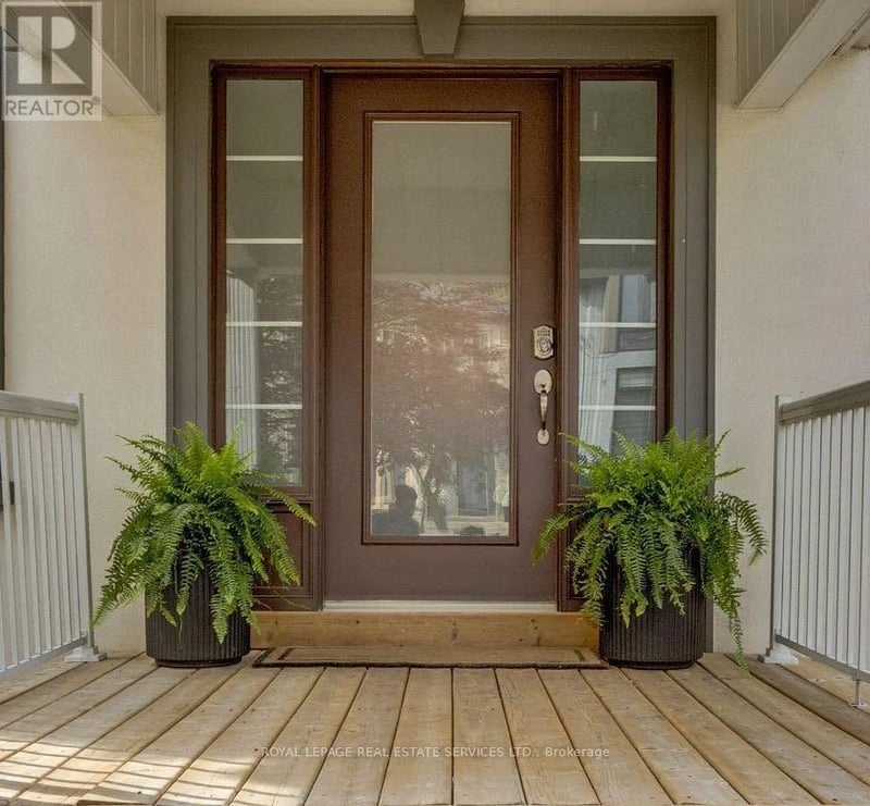 37 Johnston Avenue, Toronto (Lansing-Westgate), Ontario, M2N1G9, Toronto (Lansing-Westgate), Ontario — photo 1 of 5