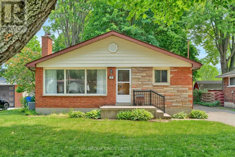 34 Hillcrest Avenue, Chatham-Kent, Ontario, N7M4E7, Chatham-Kent, Ontario — photo 1 of 5