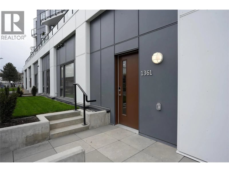 1361 Belaire Avenue, Kelowna, British Columbia, V1Y0P7, Kelowna, British Columbia — photo 1 of 5
