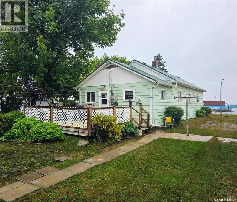 424 1st AVENUE E, Melville, Saskatchewan, S0A2P0, Melville, Saskatchewan — photo 1 of 5