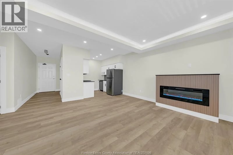 #305 3177 Riverside Drive, Windsor, Ontario, N8Y1A5, Windsor, Ontario — photo 1 of 5