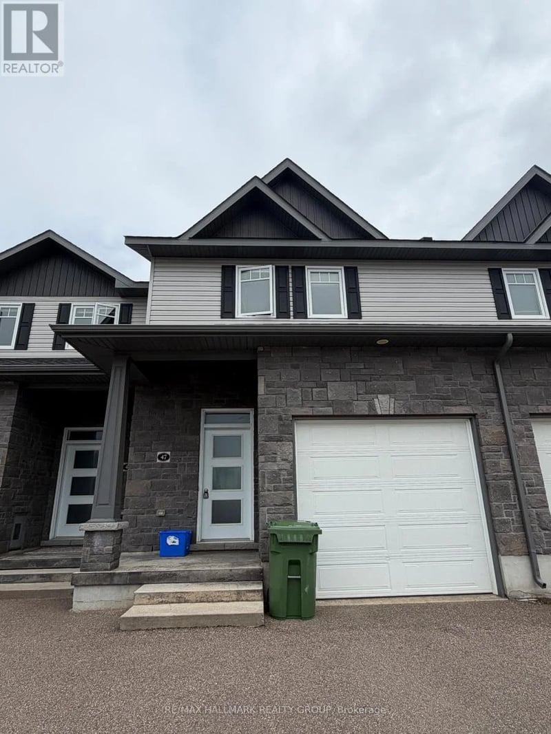 47 Chad Street, Petawawa, Ontario, K8H0G9, Petawawa, Ontario — photo 1 of 5