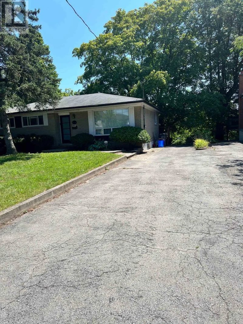 #Upper 508 Stafford Drive, Oakville (WO West), Ontario, L6L4M5, Oakville (WO West), Ontario — photo 1 of 5
