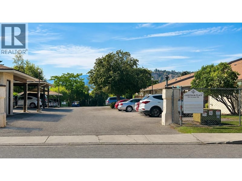 #11 200 Gerstmar Road, Kelowna, British Columbia, V1X4A7, Kelowna, British Columbia — photo 1 of 5