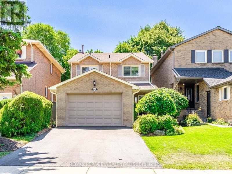 #(Main) 4079 Trapper Crescent, Mississauga (Erin Mills), Ontario, L5L3A7, Mississauga (Erin Mills), Ontario — photo 1 of 5