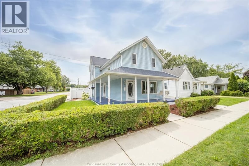 90 VICTORIA, Essex, Ontario, N8M1M7, Essex, Ontario — photo 1 of 5