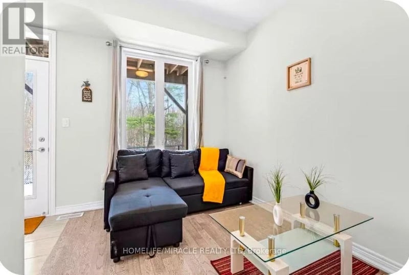 27 Folcroft Street, Brampton (Credit Valley), Ontario, L6Y6L3, Brampton (Credit Valley), Ontario — photo 1 of 5