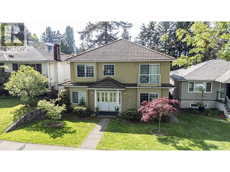 3529 GLADSTONE Street, Vancouver, British Columbia, V5N4Y8, Vancouver, British Columbia — photo 1 of 5