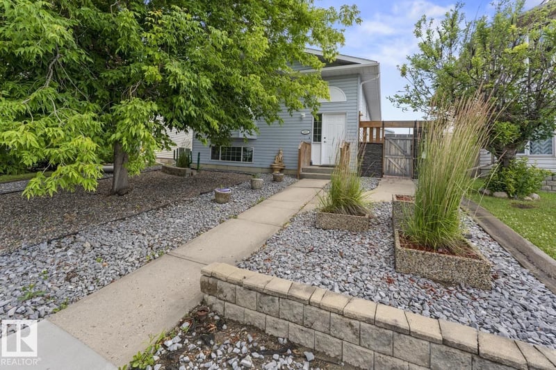 4813 45 ST, Cold Lake, Alberta, T9M1Z6, Cold Lake, Alberta — photo 1 of 5