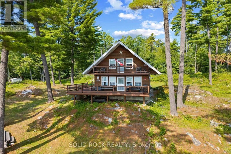 992 White Lake Shore North, Lanark Highlands, Ontario, K0A3L0, Lanark Highlands, Ontario — photo 1 of 5