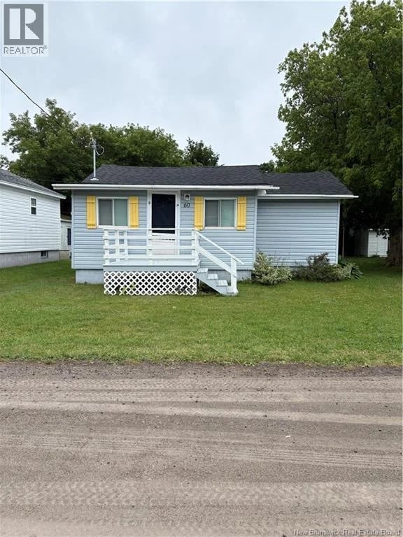 60 First Avenue, Pointe-Du-Chêne, New Brunswick, E4P4G3, Pointe-Du-Chêne, New Brunswick — photo 1 of 5