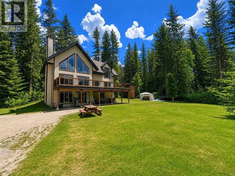 7475 6 Highway, Winlaw, British Columbia, V0G2J0, Winlaw, British Columbia — photo 1 of 5