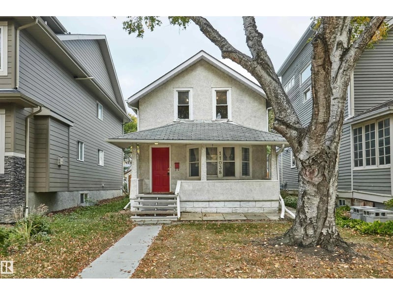 11038 84 AV NW, Edmonton, Alberta, T6G0V7, Edmonton, Alberta — photo 1 of 5