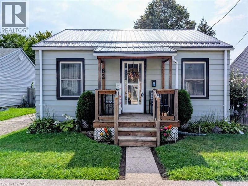 62 NINTH Avenue, Brantford, Ontario, N3S1E4, Brantford, Ontario — photo 1 of 5