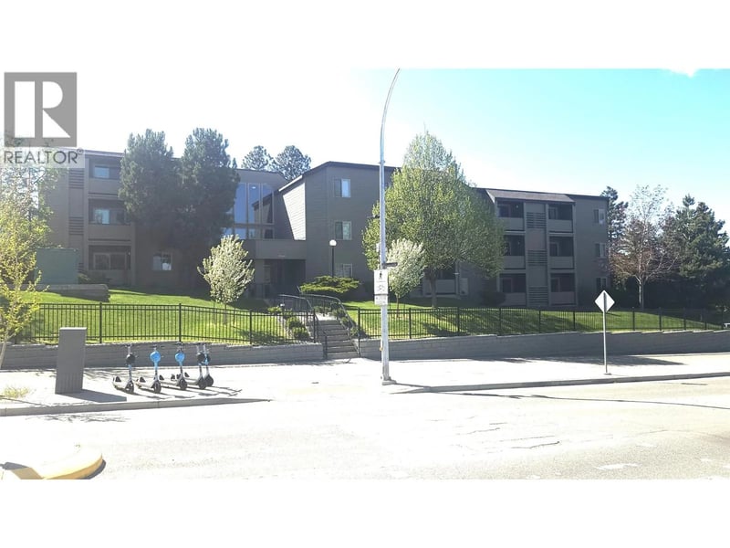 #335 1560 Summit Drive, Kamloops, British Columbia, V2E1R5, Kamloops, British Columbia — photo 1 of 5