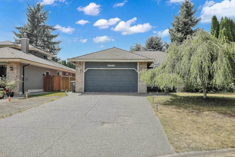 10869 162B Street, Surrey, British Columbia, V4N1N9, Surrey, British Columbia — photo 1 of 5