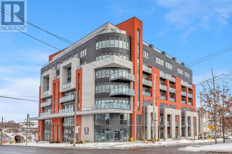 #PH806 2433 Dufferin Street West, Toronto (Briar Hill-Belgravia), Ontario, M6E3T3, Toronto (Briar Hill-Belgravia), Ontario — photo 1 of 5