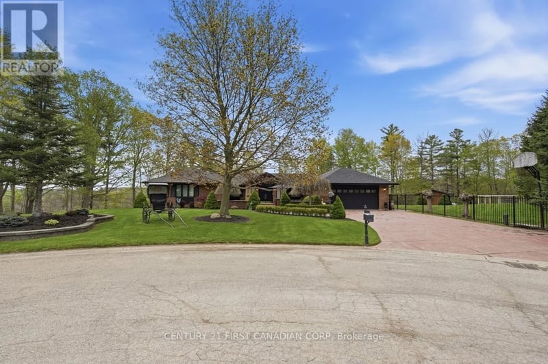 2314 Lime Kiln Drive, London South (South B), Ontario, N6K4P6, London South (South B), Ontario — photo 1 of 5