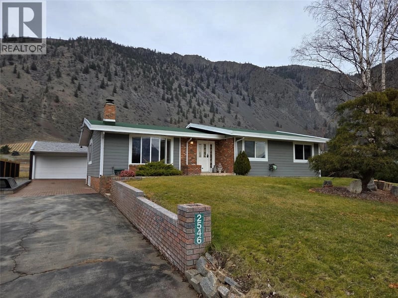 2546 Upper Bench Road, Keremeos, British Columbia, V0X1N4, Keremeos, British Columbia — photo 1 of 5