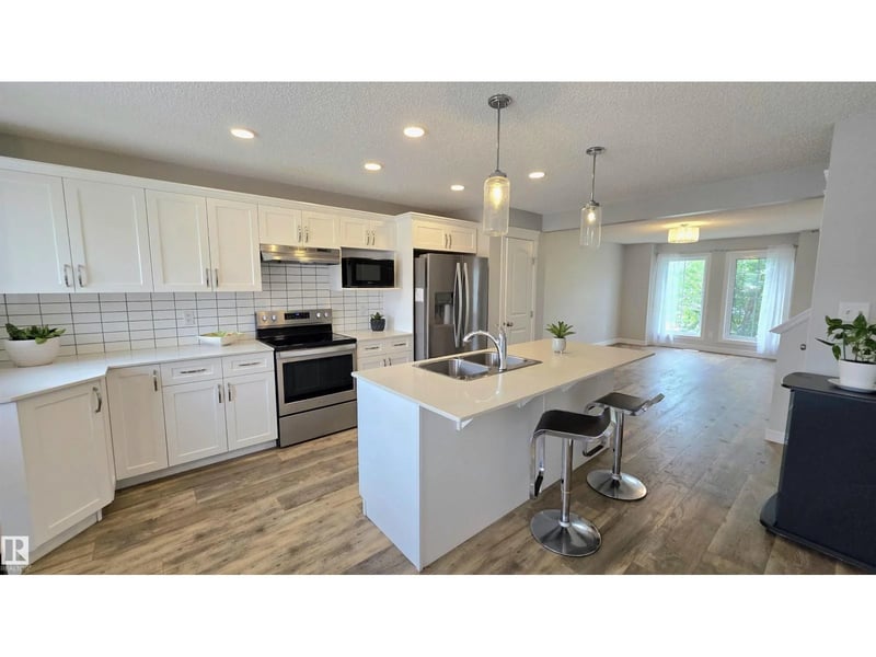 803 Secord BV NW NW, Edmonton, Alberta, T5T7K2, Edmonton, Alberta — photo 1 of 5