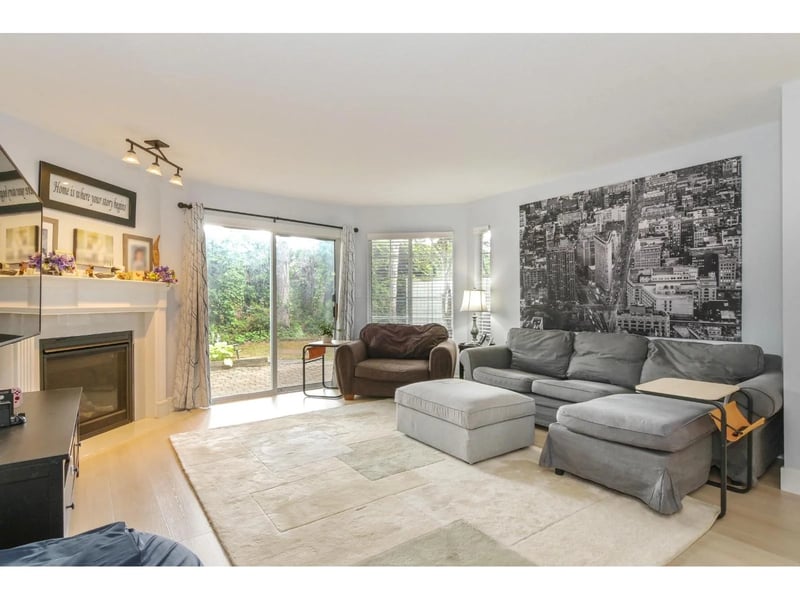 #102 16335 14 Avenue, Surrey, British Columbia, V4A1H2, Surrey, British Columbia — photo 1 of 5