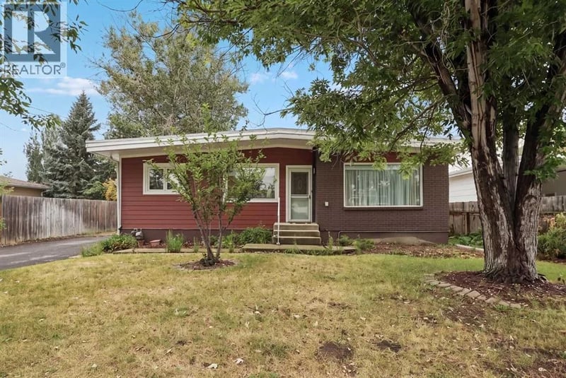 40 200 E, Raymond, Alberta, T0K2S0, Raymond, Alberta — photo 1 of 5