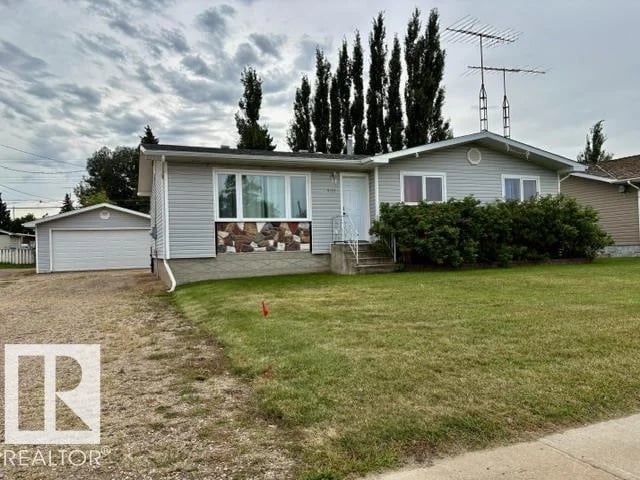 5133 45A AV, Vegreville, Alberta, T9C1L4, Vegreville, Alberta — photo 1 of 5