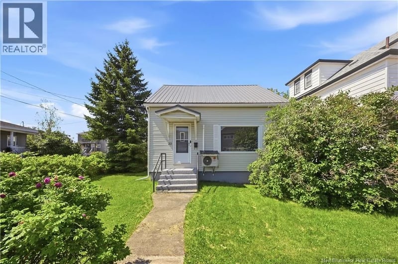33 Bishop Street, Moncton, New Brunswick, E1E1K4, Moncton, New Brunswick — photo 1 of 5