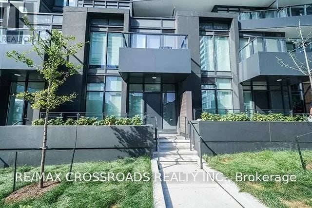 #Th05 58 Queens Wharf Road, Toronto (Waterfront Communities), Ontario, M5V0J9, Toronto (Waterfront Communities), Ontario — photo 1 of 5