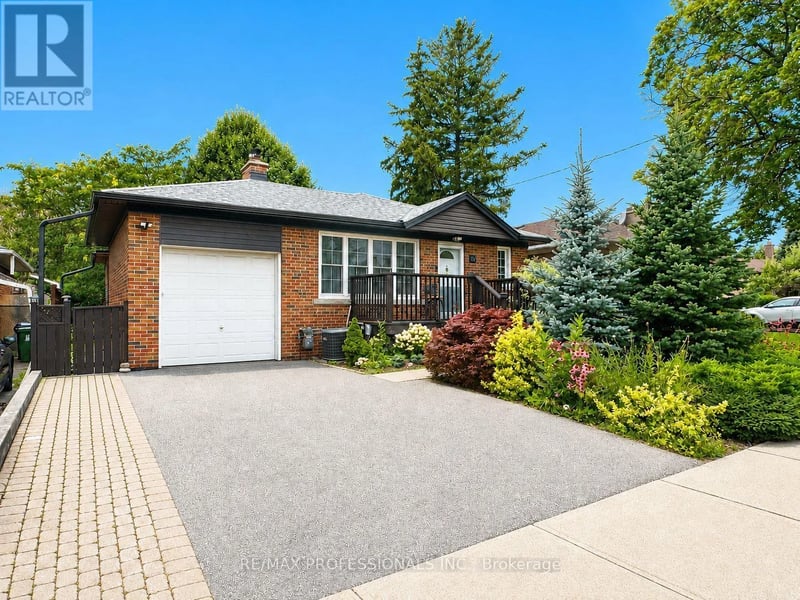 #BSMT 102 Paulart Drive, Toronto (Islington-City Centre West), Ontario, M9B3V9, Toronto (Islington-City Centre West), Ontario — photo 1 of 5