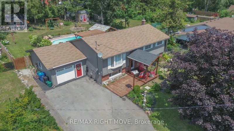 424 Homewood Avenue, Orillia, Ontario, L3V3K8, Orillia, Ontario — photo 1 of 5