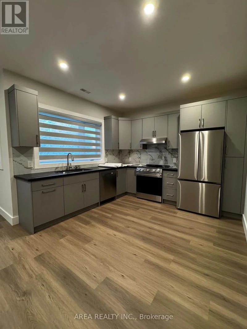 #Main 501 Northcliffe Boulevard, Toronto (Oakwood Village), Ontario, M6E3L4, Toronto (Oakwood Village), Ontario — photo 1 of 5