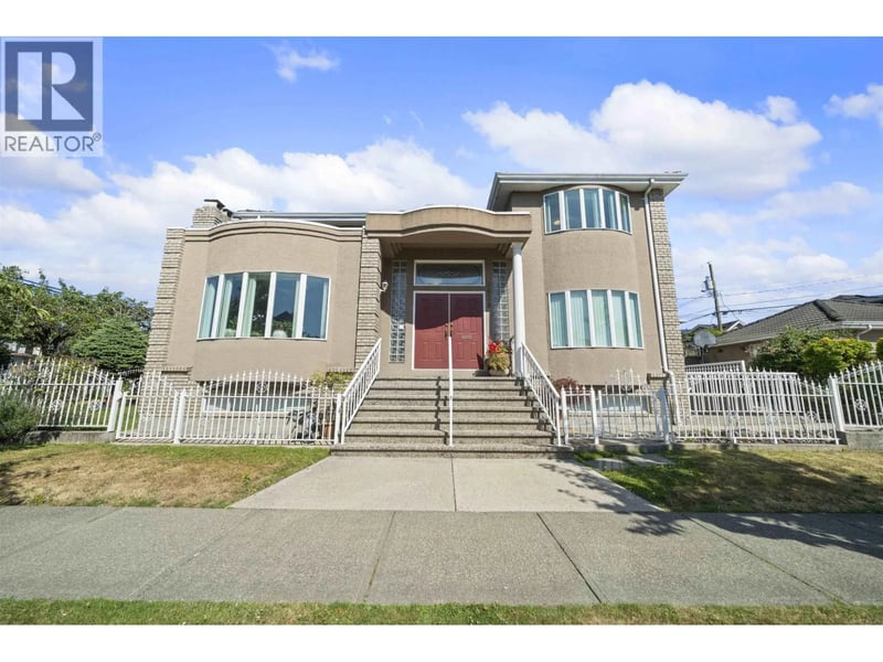 3838 PENTICTON Street, Vancouver, British Columbia, V5R6A1, Vancouver, British Columbia — photo 1 of 5