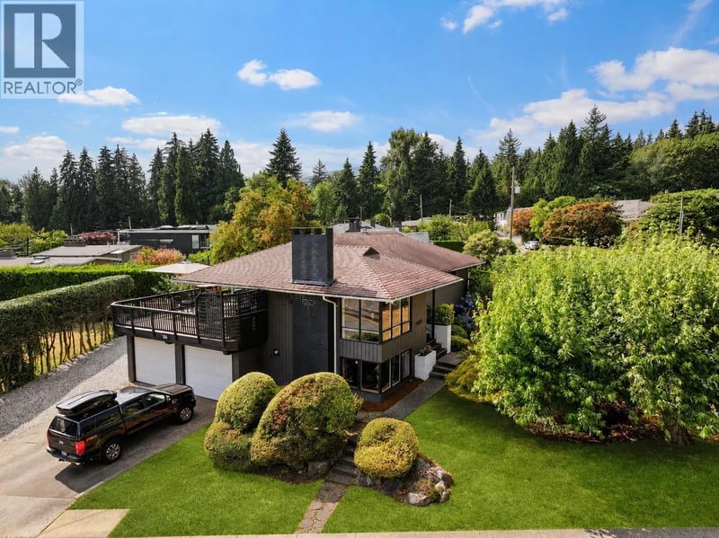 3883 DELBROOK Avenue, North Vancouver, British Columbia, V7N3Z7, North Vancouver, British Columbia — photo 1 of 5