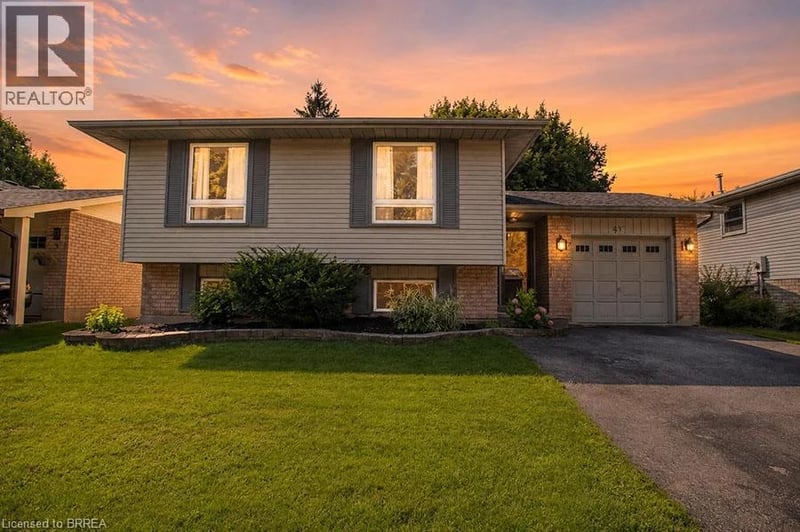 27 MYRTLEVILLE Drive, Brantford, Ontario, N3V1B9, Brantford, Ontario — photo 1 of 5