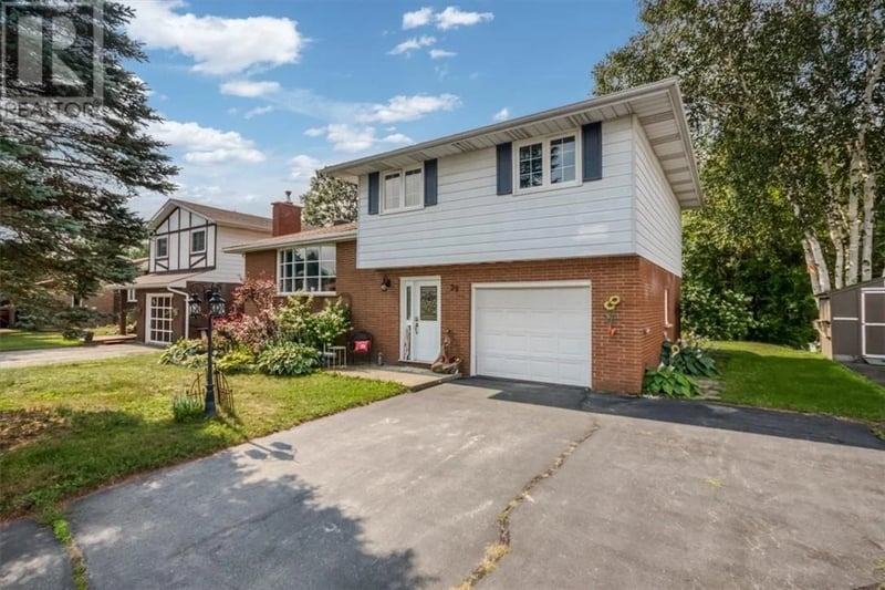 29 Balsam, Capreol, Ontario, P0M1H0, Capreol, Ontario — photo 1 of 5