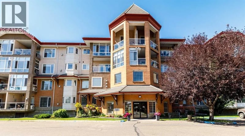 4512 52 Avenue, Red Deer, Alberta, T4N7B9, Red Deer, Alberta — photo 1 of 5