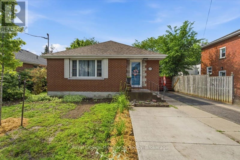337 Bridge Street East, Belleville (Belleville Ward), Ontario, K8N1P5, Belleville (Belleville Ward), Ontario — photo 1 of 5