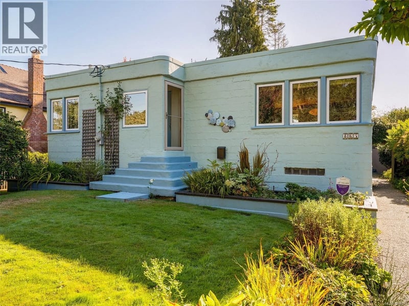 865 Bank Street, Victoria, British Columbia, V8S4A8, Victoria, British Columbia — photo 1 of 5