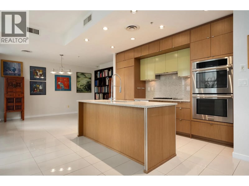 #1404 1205 HOWE Street, Vancouver, British Columbia, V6Z0B2, Vancouver, British Columbia — photo 1 of 5