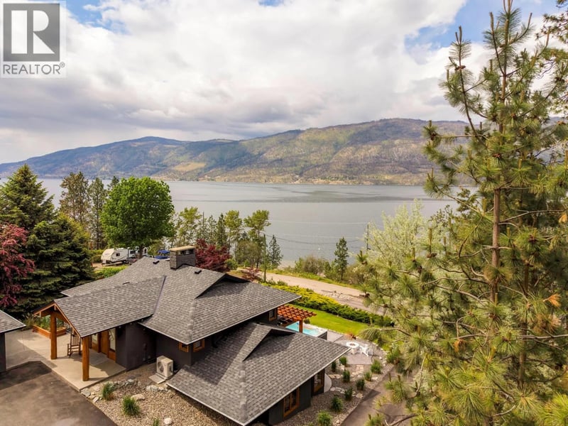 9887 Okanagan Centre Road West, Lake Country, British Columbia, V4V2J3, Lake Country, British Columbia — photo 1 of 5