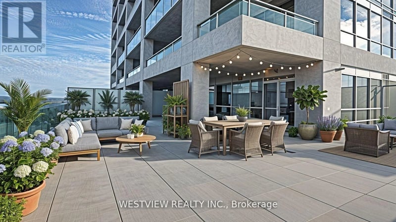 #405 16 Brookers Lane, Toronto (Mimico), Ontario, M8V0A5, Toronto (Mimico), Ontario — photo 1 of 5