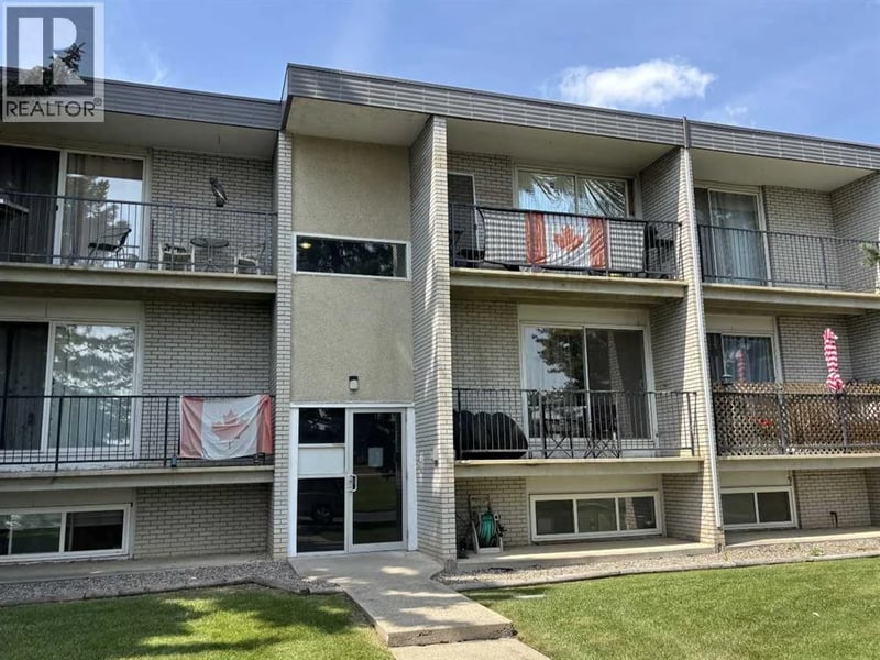 218 Mayor Magrath Drive North, Lethbridge, Alberta, T1H3P8, Lethbridge, Alberta — photo 1 of 5
