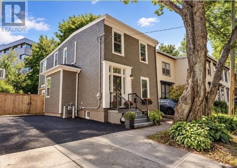 6134 Allan Street, Halifax, Nova Scotia, B3L1G6, Halifax, Nova Scotia — photo 1 of 5