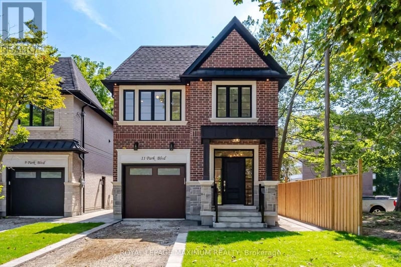 11 Park Boulevard, Toronto (Long Branch), Ontario, M8W1G3, Toronto (Long Branch), Ontario — photo 1 of 5