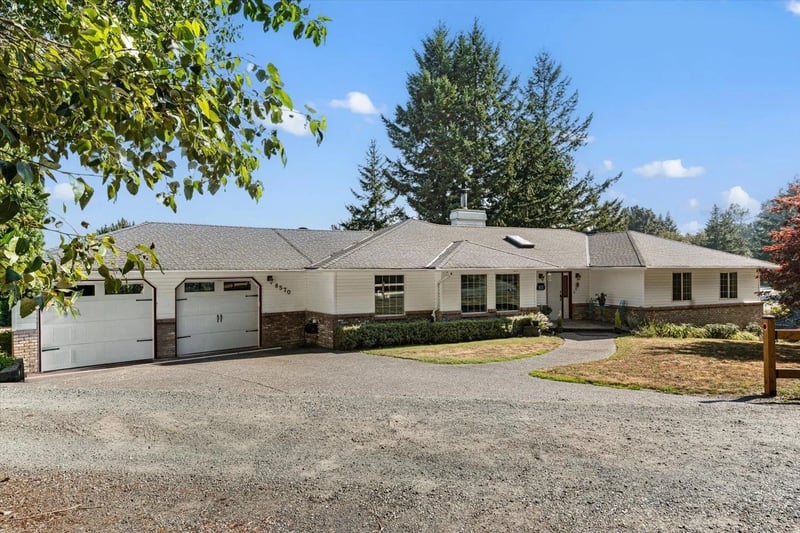 8570 PRIMROSE Drive, Chilliwack, British Columbia, V2R4A3, Chilliwack, British Columbia — photo 1 of 5