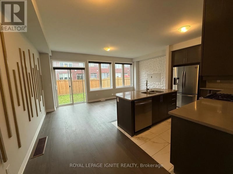 25 Sutcliffe Dr Drive, Whitby (Rolling Acres), Ontario, L1R0R2, Whitby (Rolling Acres), Ontario — photo 1 of 5